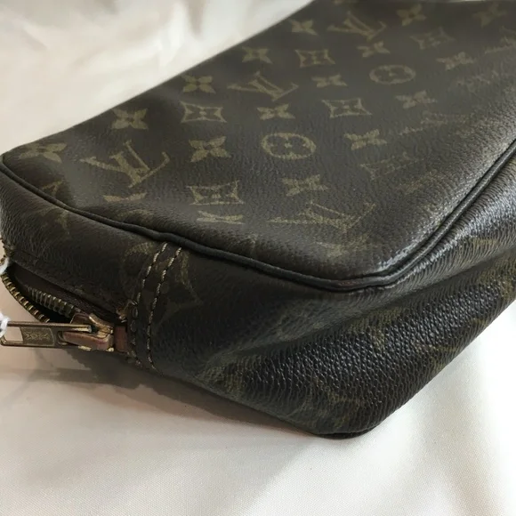 Louis Vuitton Monogram Truth Toilette Pochette Sku#83906 - Picture 3 of 12